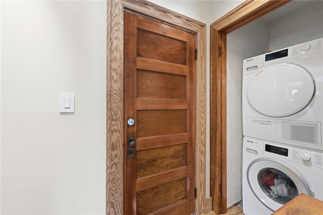 65 Columbia Heights Oval Circle