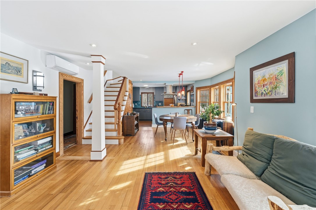 65 Columbia Heights Oval Circle