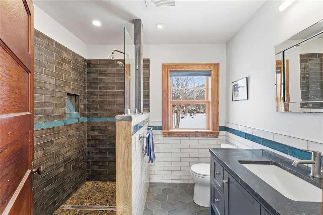 65 Columbia Heights Oval Circle