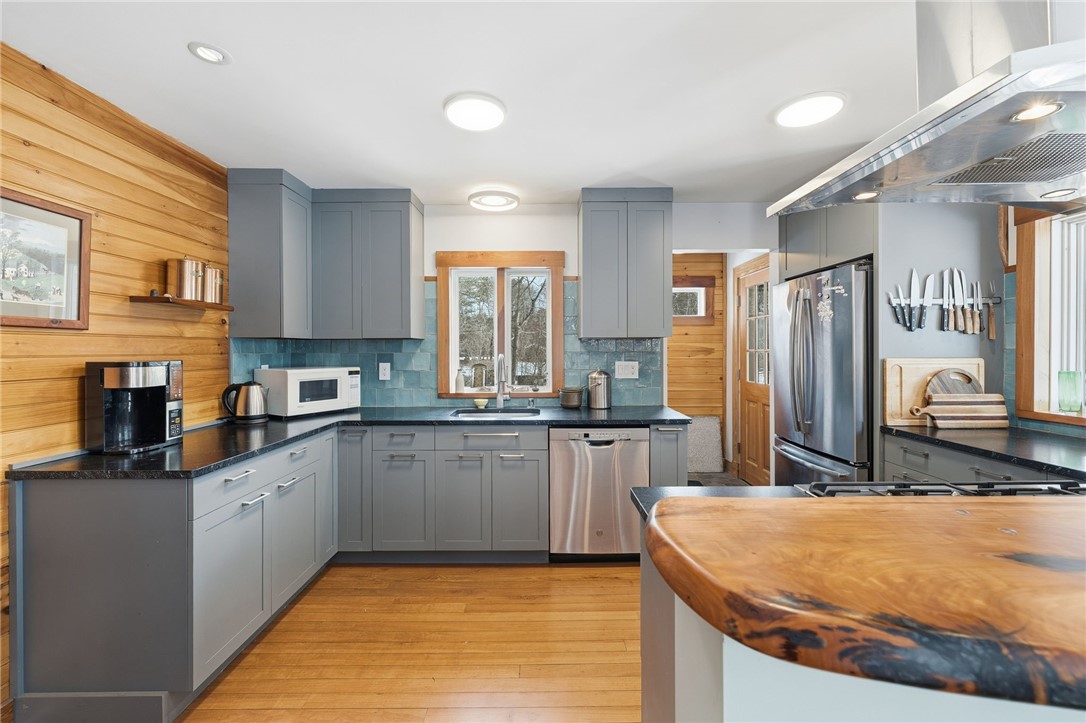 65 Columbia Heights Oval Circle