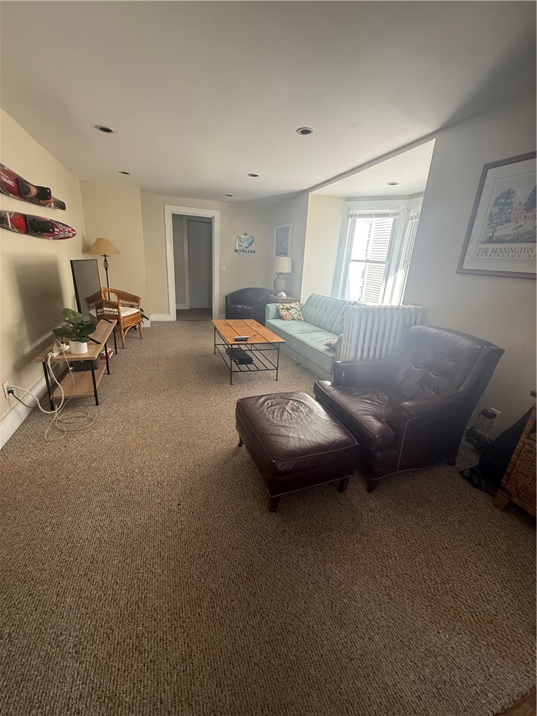 9 Narragansett Avenue 2