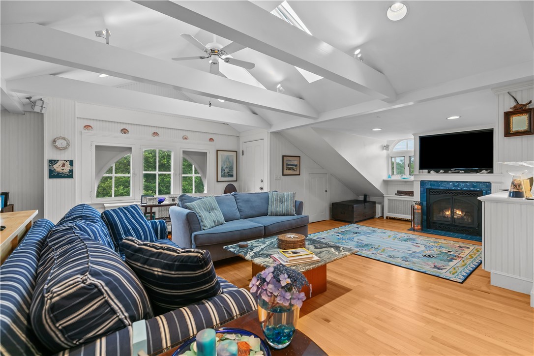 718 Bellevue Avenue 5