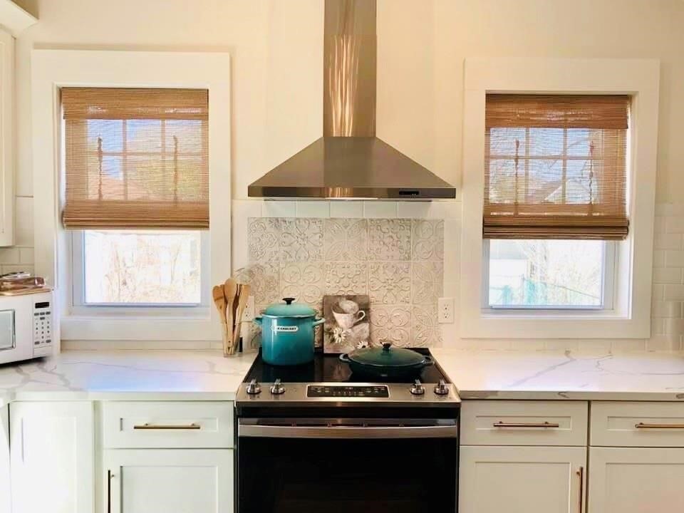 32 East Bowery Street