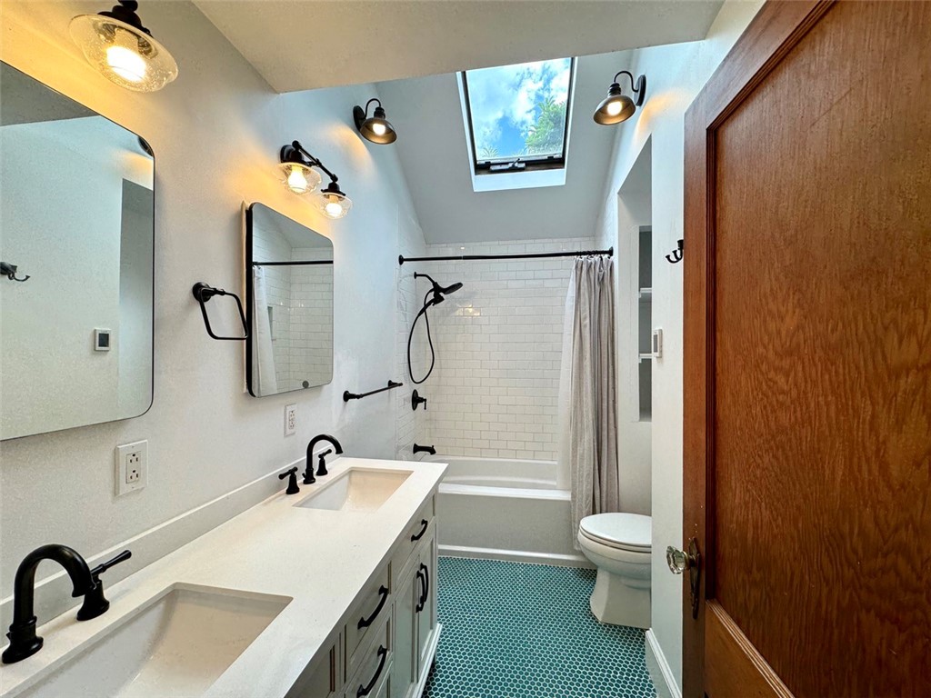 61 East Bowery Street 2