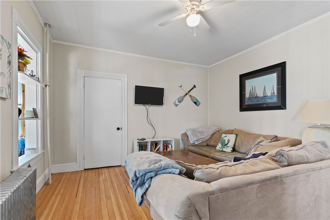 16 Dean Avenue 1