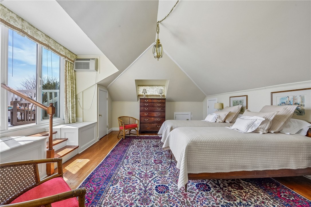 519 Bellevue Avenue 1W