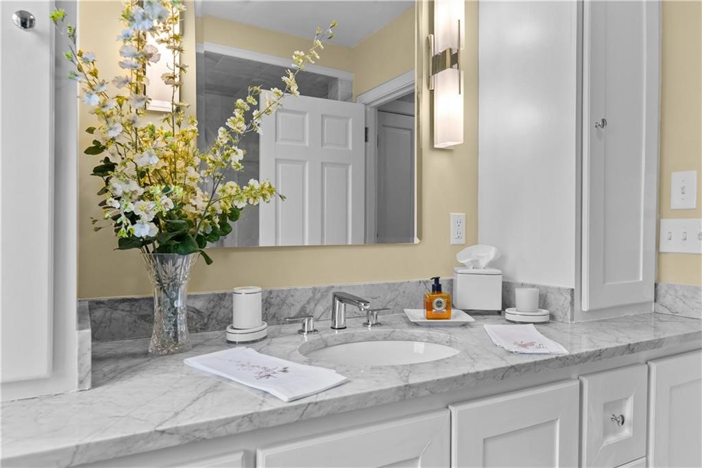 519 Bellevue Avenue 1W