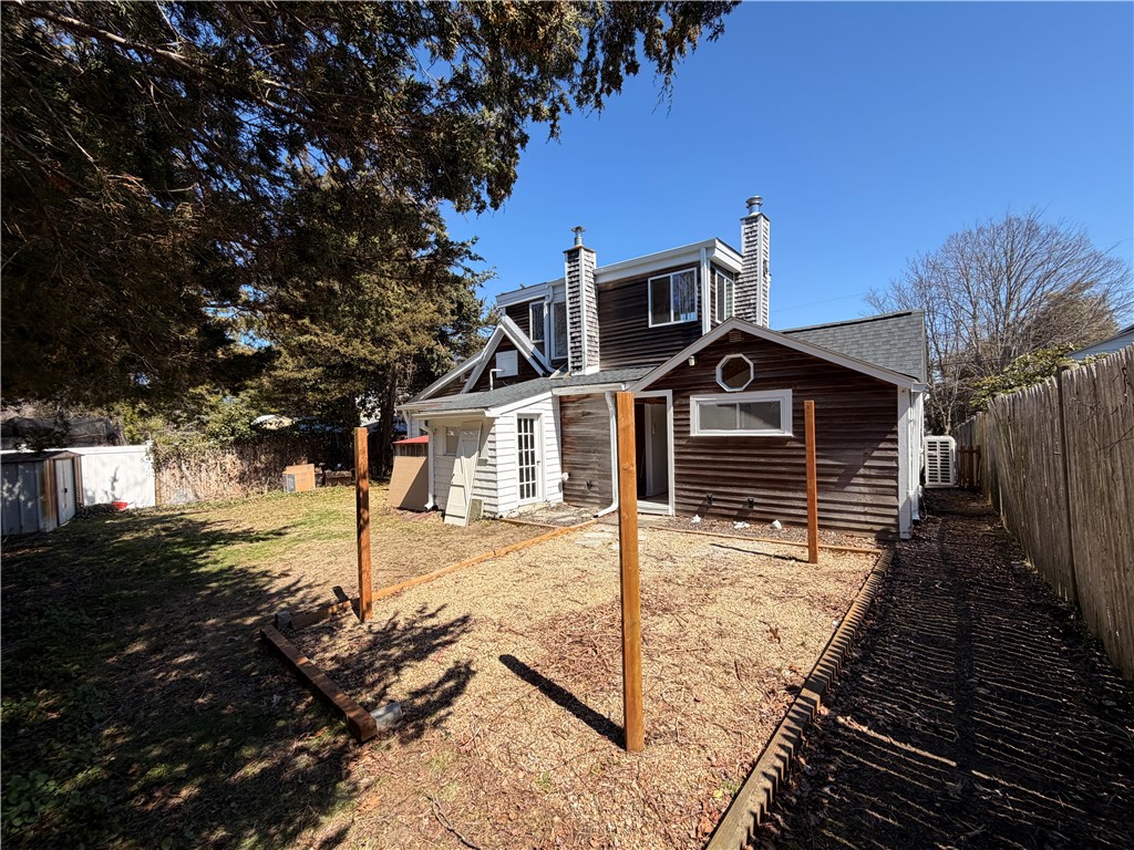 112 King Phillips Street