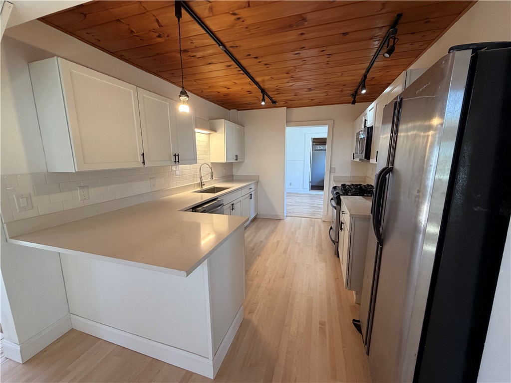 112 King Phillips Street