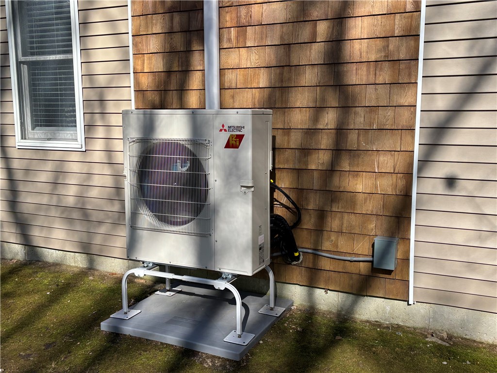 25 West Castle Way D