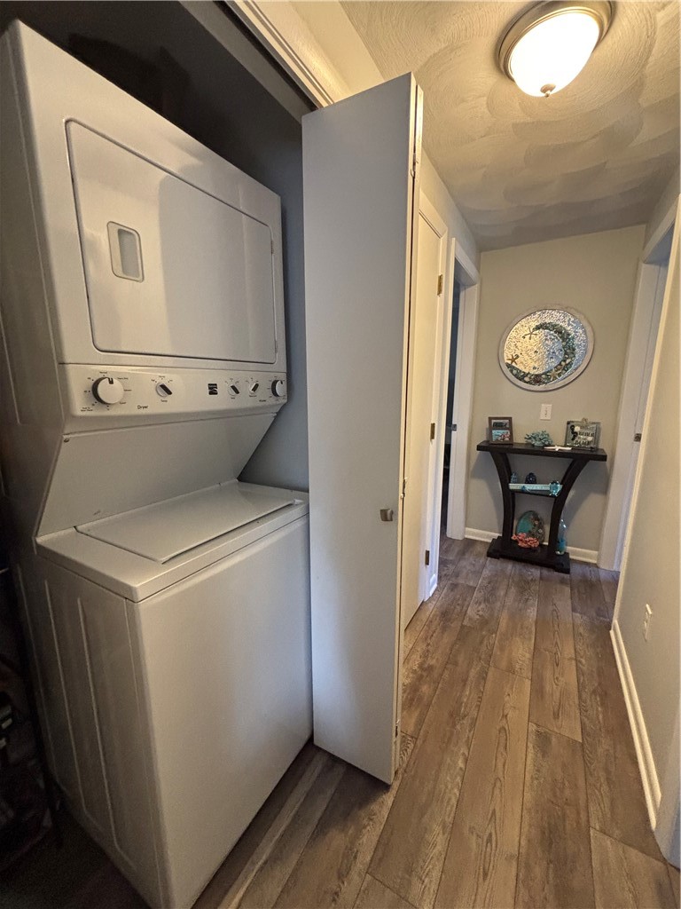 25 West Castle Way D