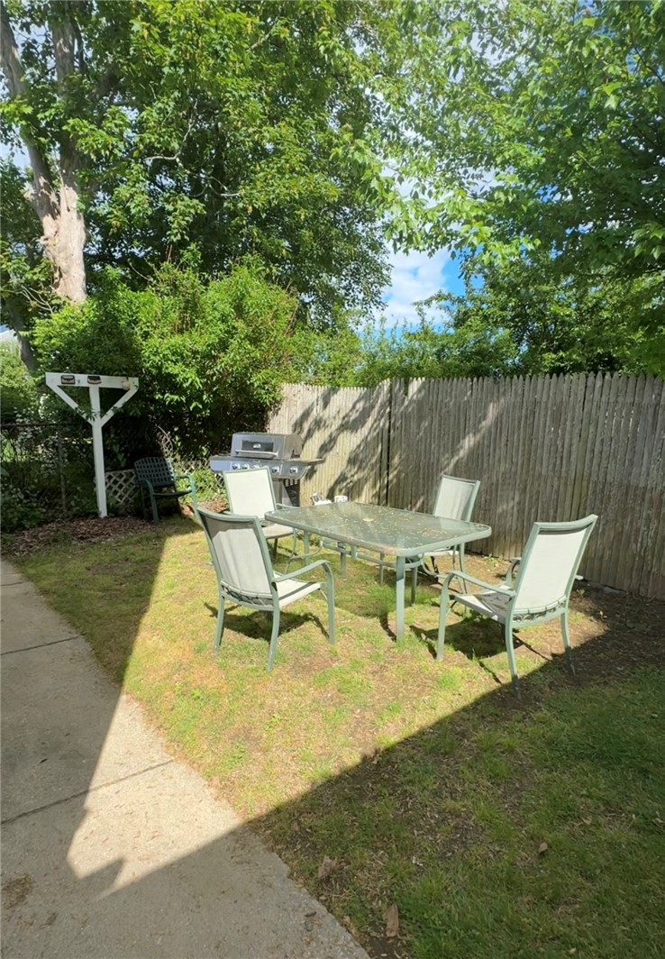 11 Russell Avenue 2