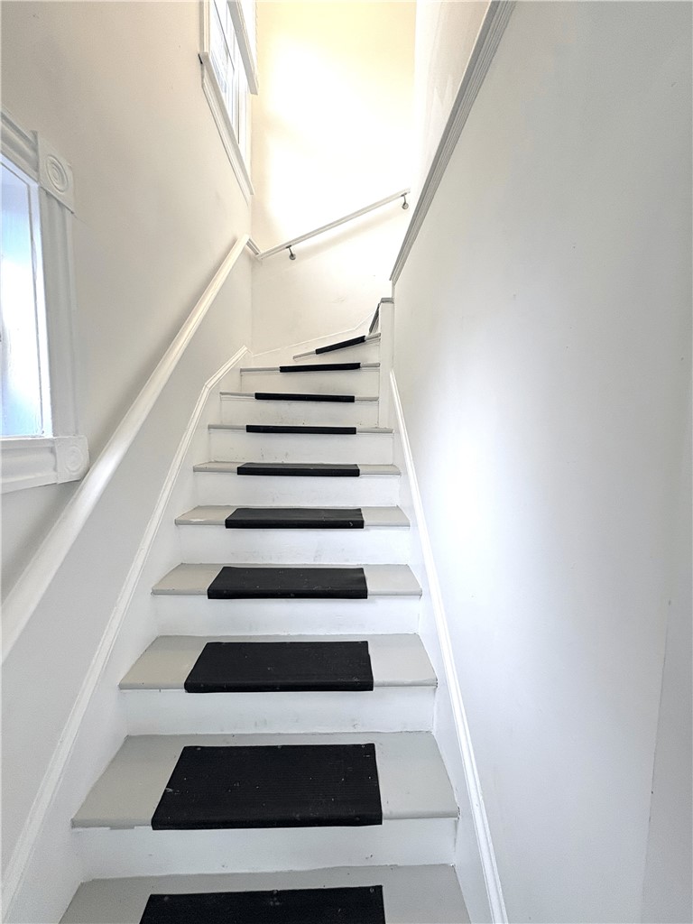 11 Russell Avenue 2