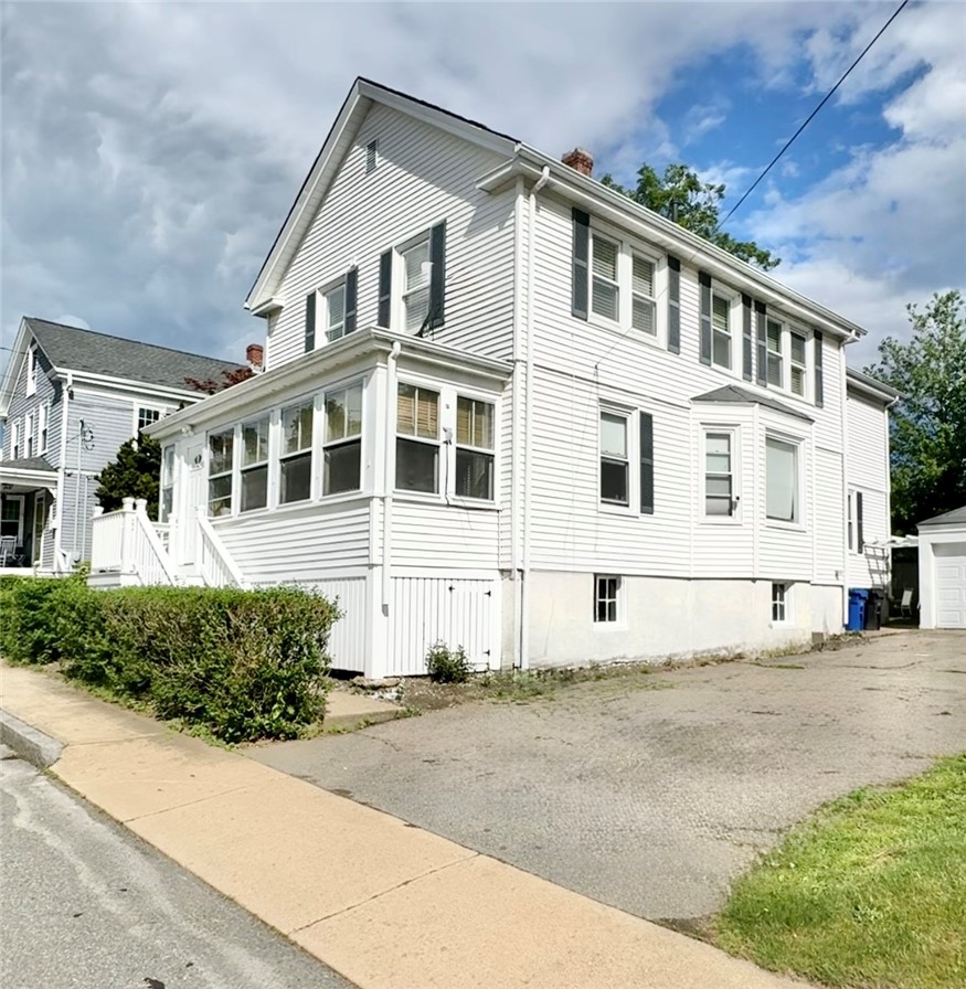 11 Russell Avenue 2