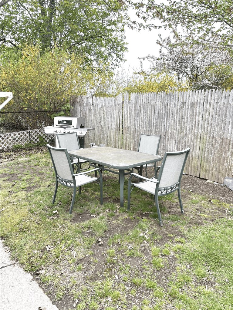 11 Russell Avenue 2