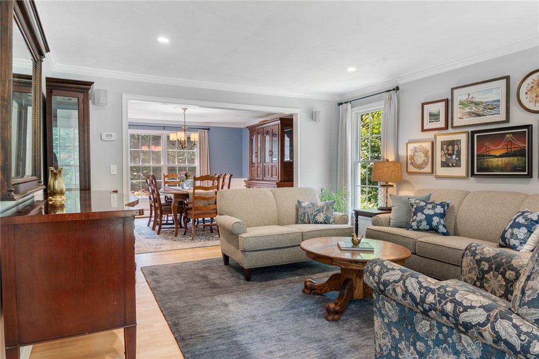 91 Woodridge Drive