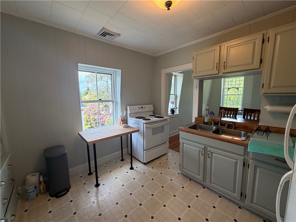 44 Everett Street 3