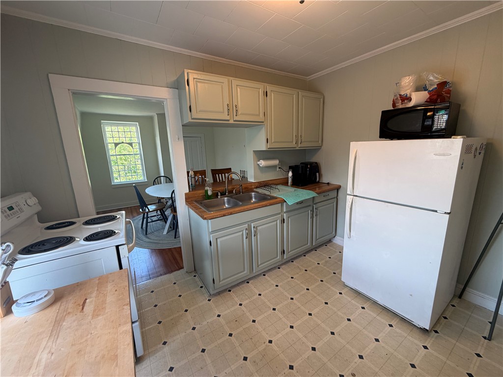 44 Everett Street 3
