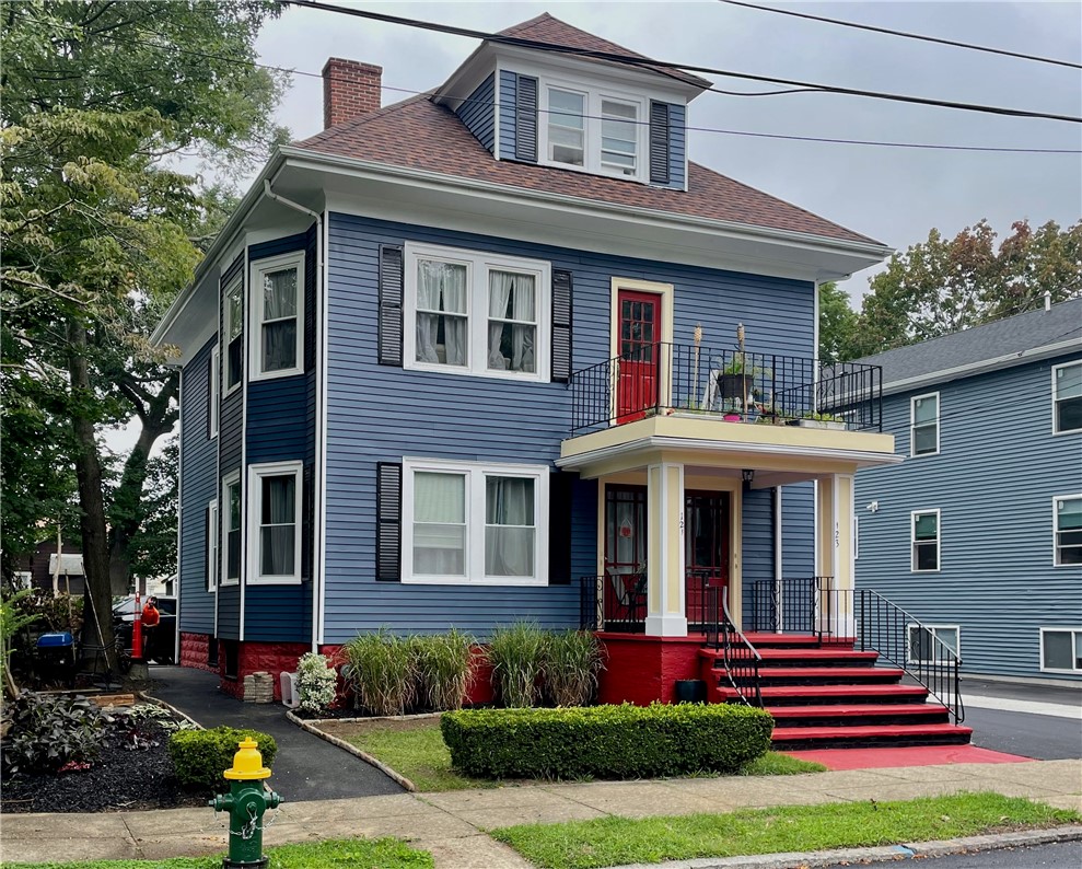 121 Rutherglen Avenue