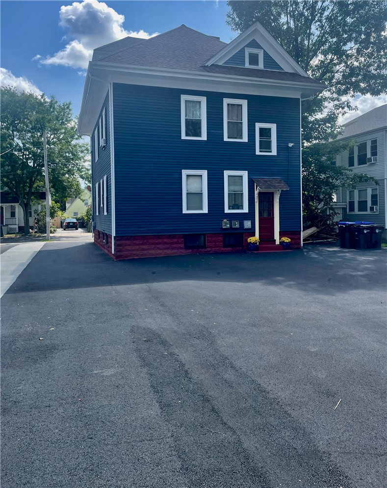 121 Rutherglen Avenue
