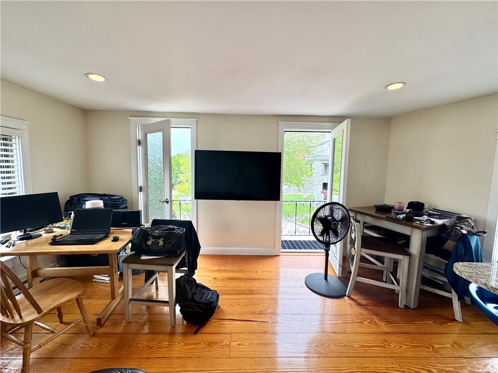 3 Spring Street 2