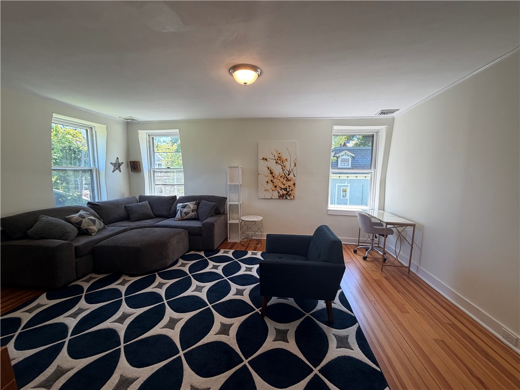 44 Everett Street 3