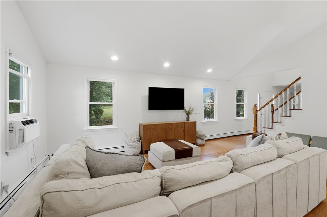 759 Woodward Road