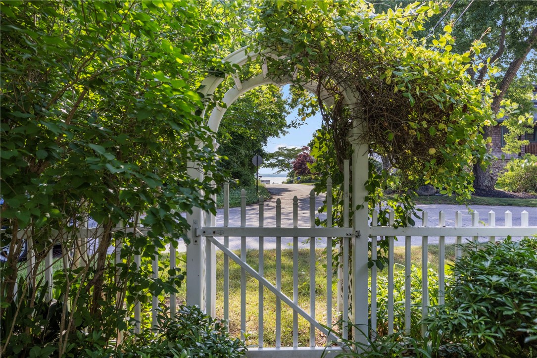 414 Beacon Avenue