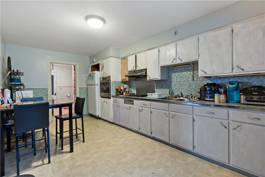222 Carrington Avenue
