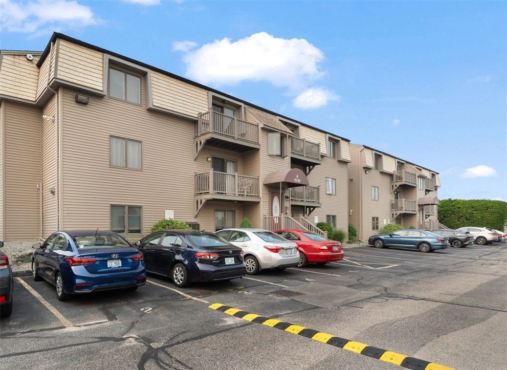 13 Village Court 13