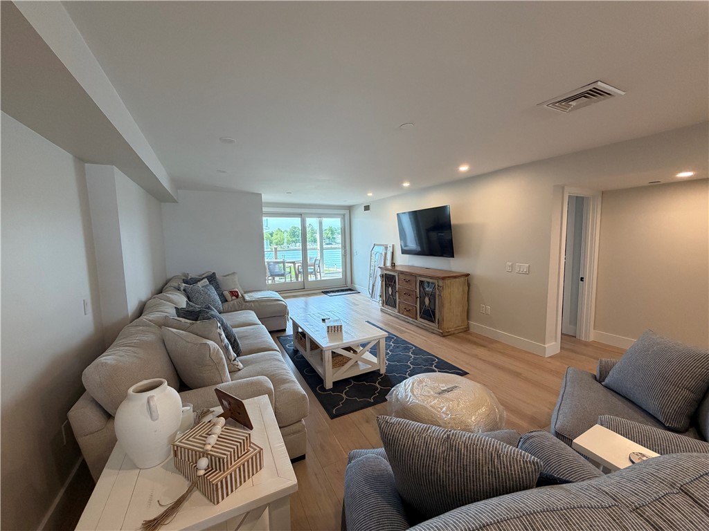 31 Coddington Wharf 21