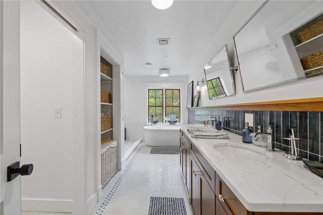 216 Spartina Cove Way