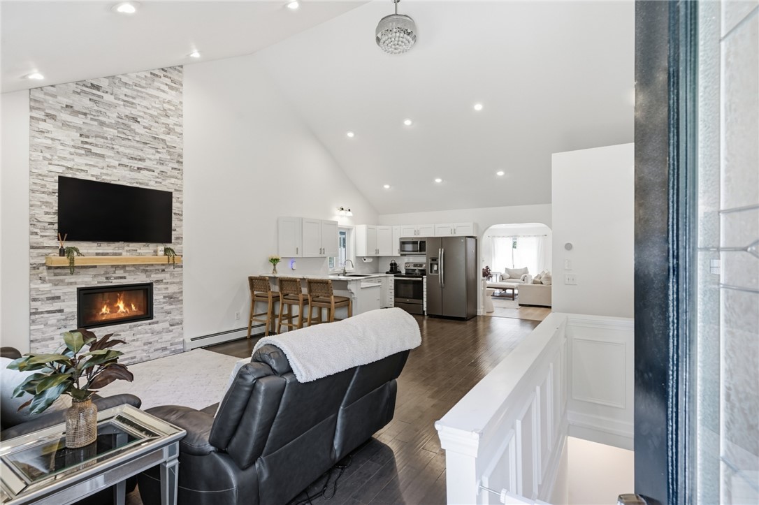 95 Buttonwoods Road