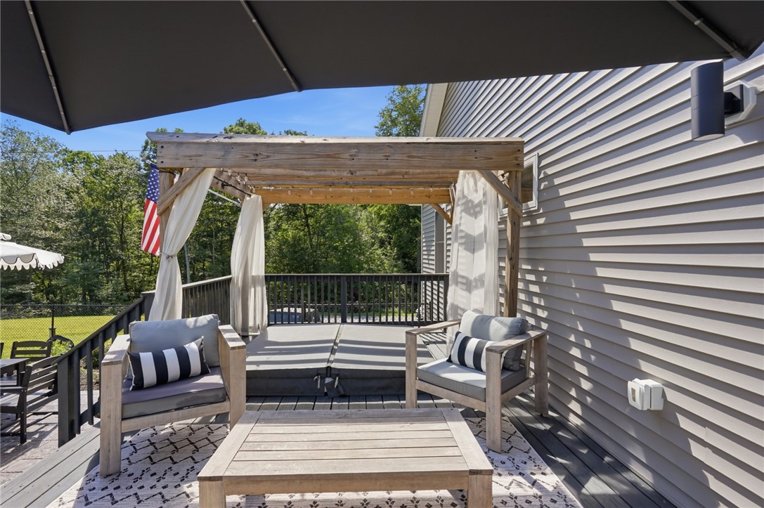 95 Buttonwoods Road