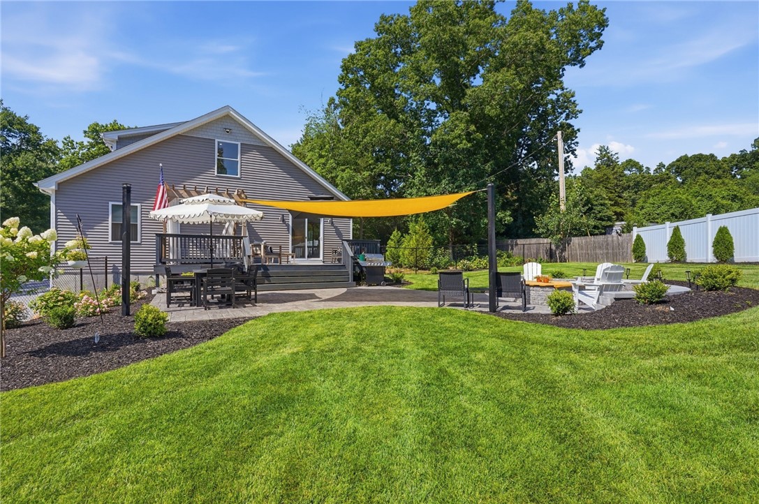 95 Buttonwoods Road