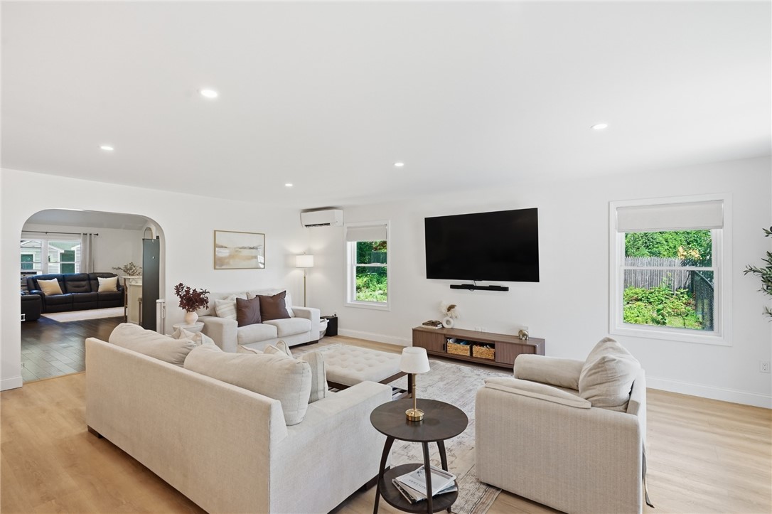 95 Buttonwoods Road
