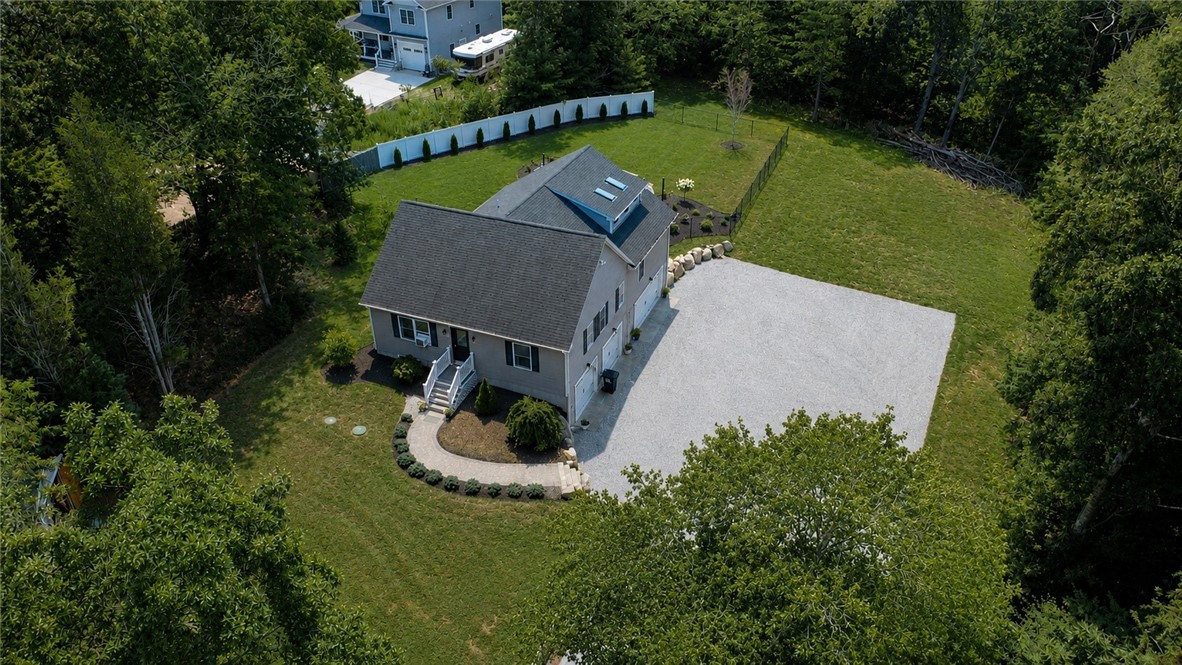 95 Buttonwoods Road