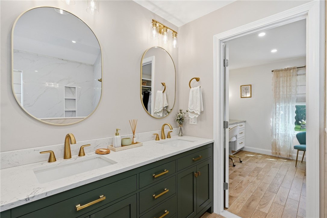95 Buttonwoods Road