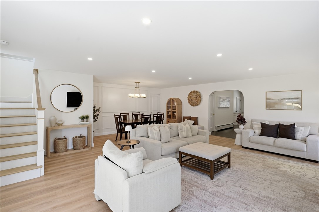 95 Buttonwoods Road