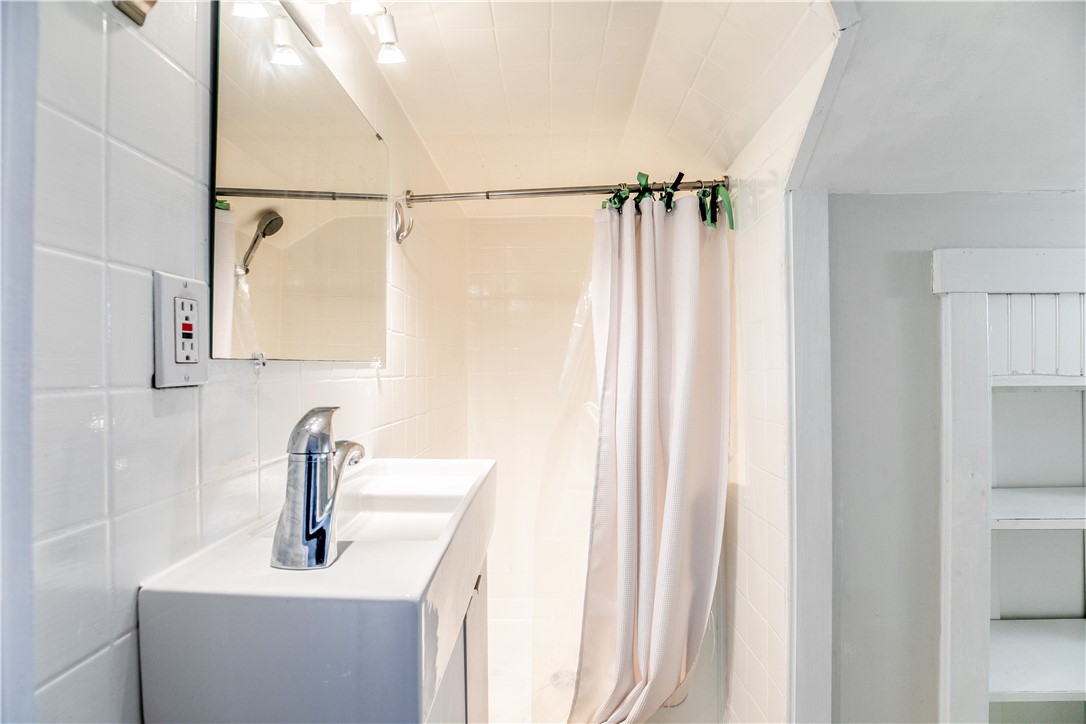 16 Dean Avenue 2