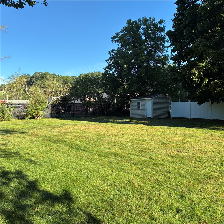 44 MAXWELL Drive