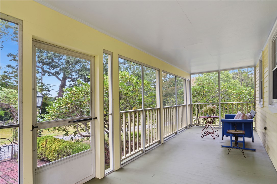 808 Ten Rod Road