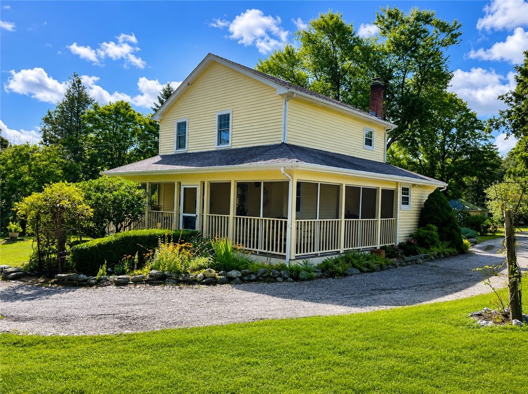808 Ten Rod Road