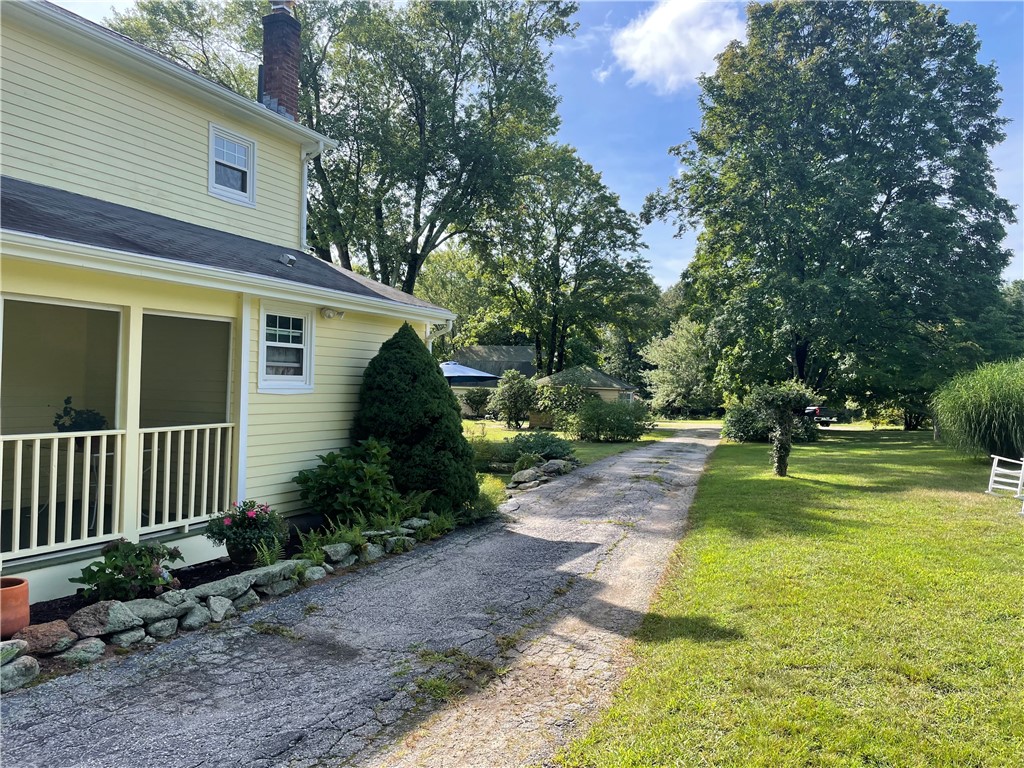 808 Ten Rod Road