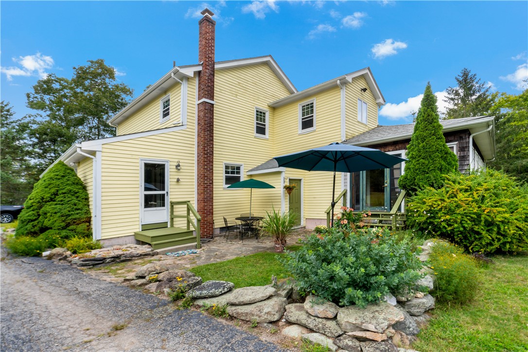 808 Ten Rod Road