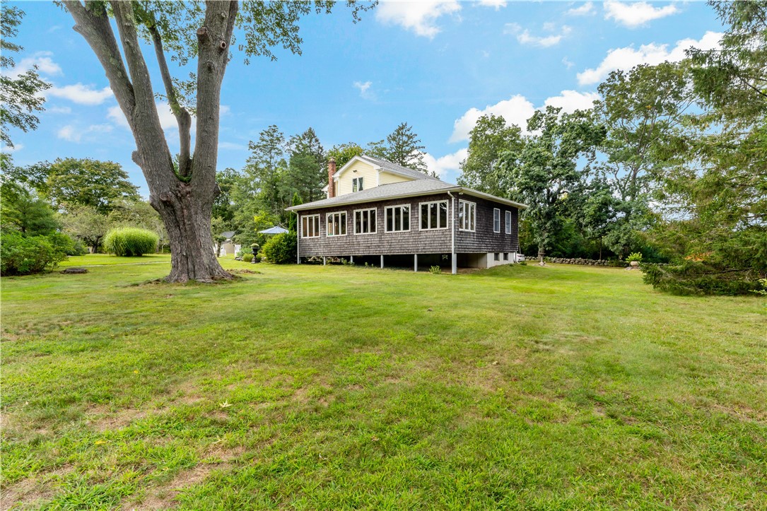 808 Ten Rod Road