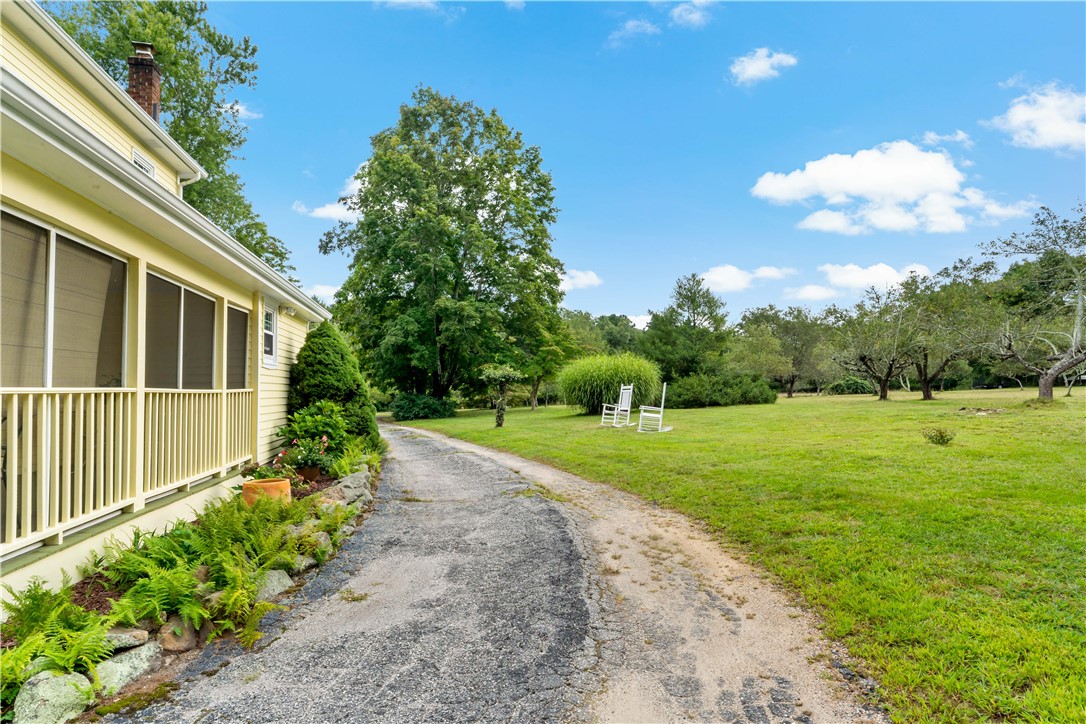 808 Ten Rod Road