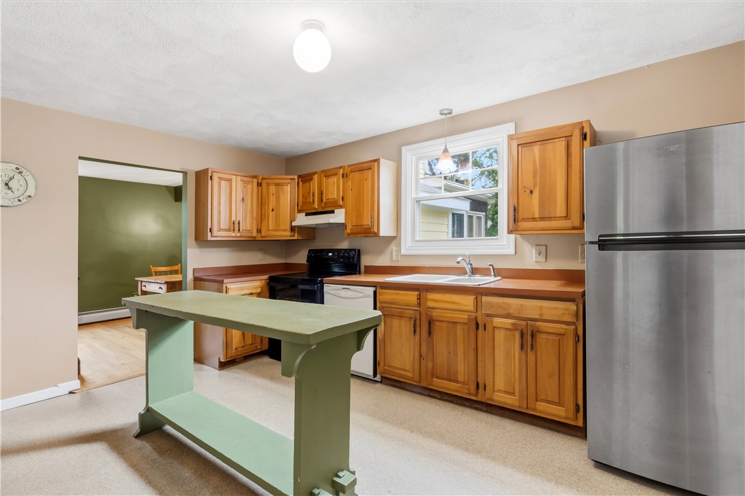 808 Ten Rod Road