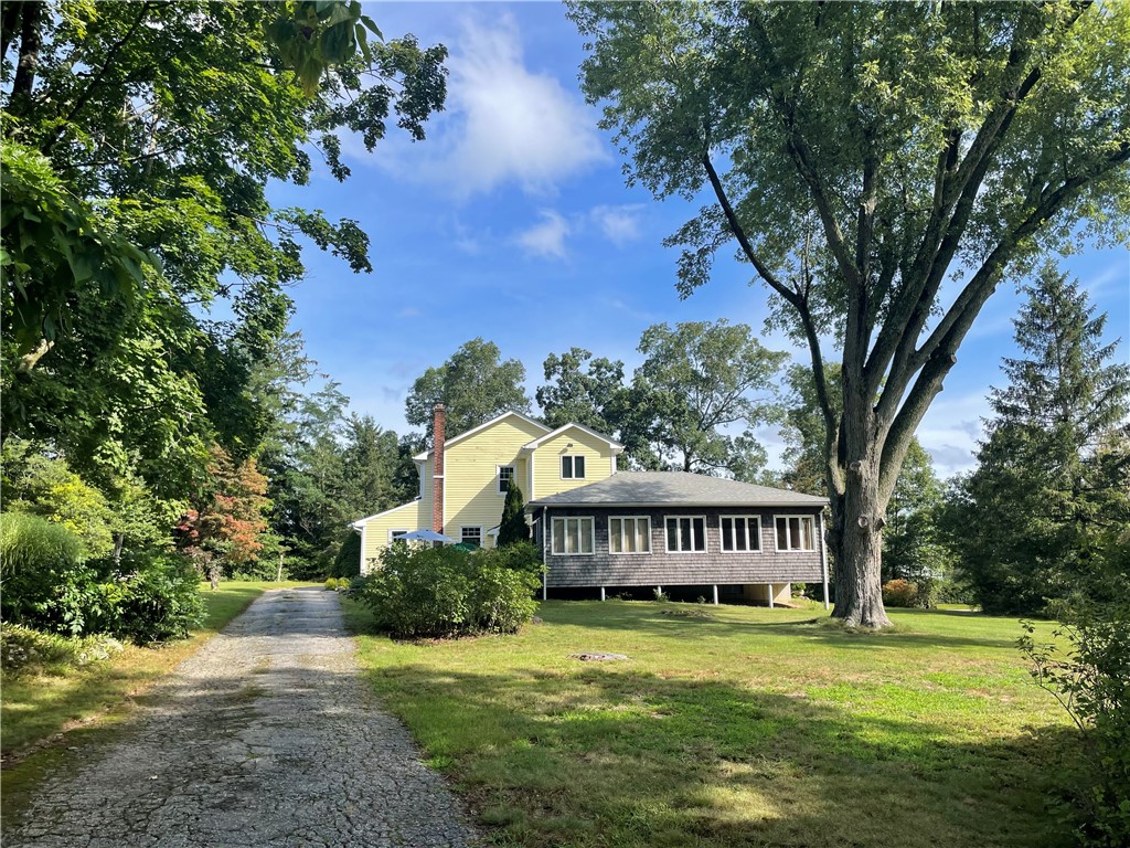 808 Ten Rod Road