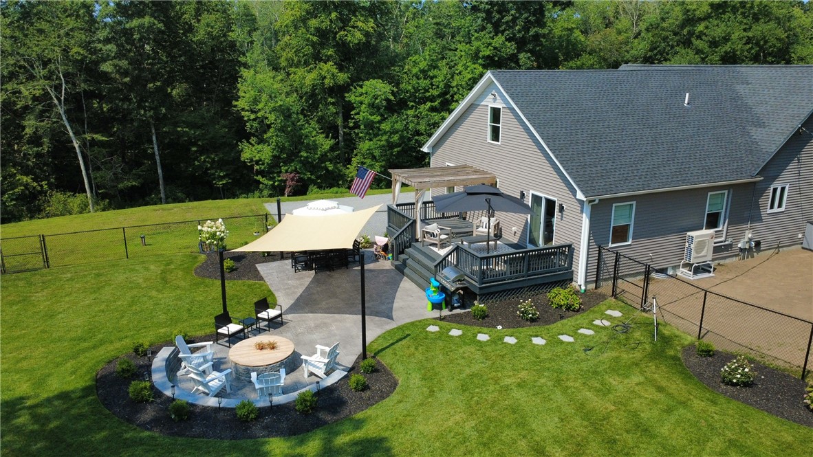 95 Buttonwoods Road